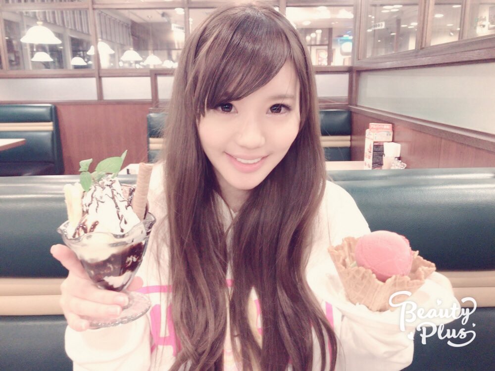 黒川サリナ 極上エロボディのAV女優画像